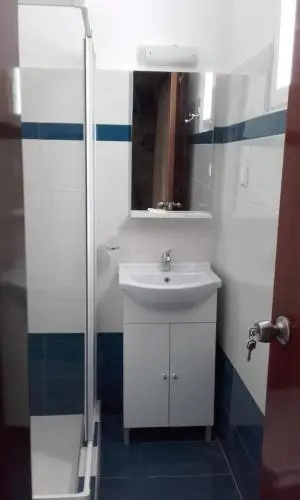 Nikos Hotel