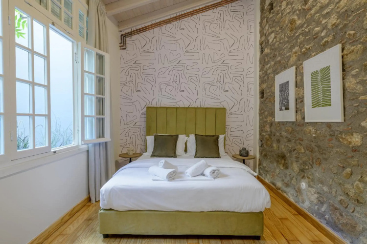 Incomparable Plaka's Luxury Apt Private Pool