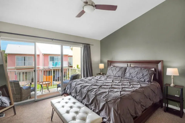 Gulf Walk 606