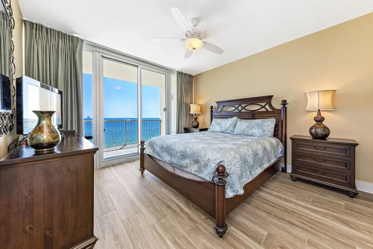 Island Tower 701