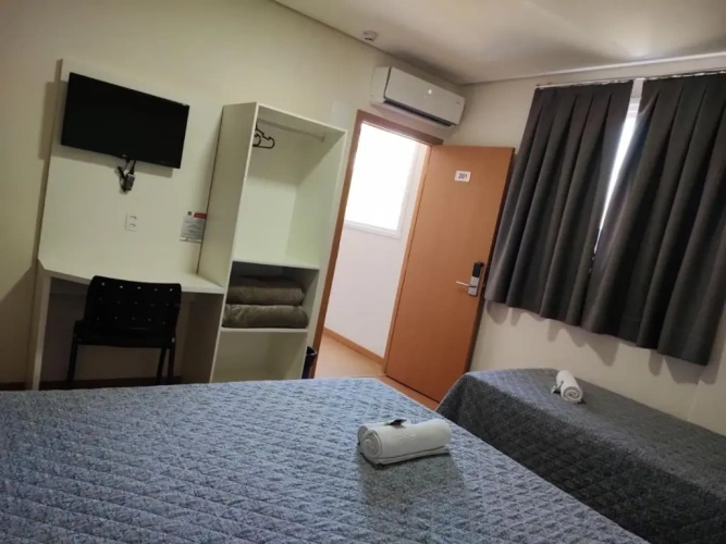 Standard Triple room