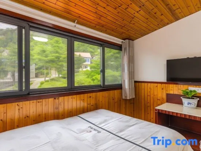 2 Bedrooms Suite