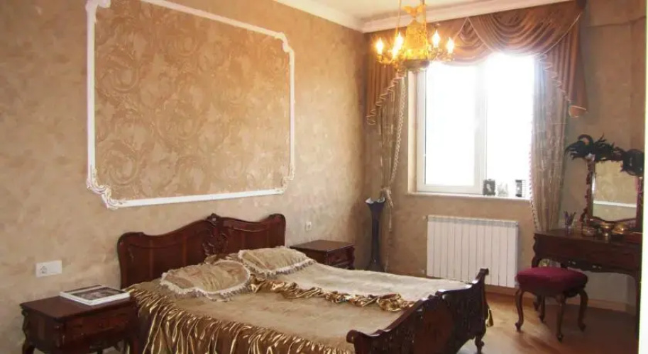 Maya's Flat