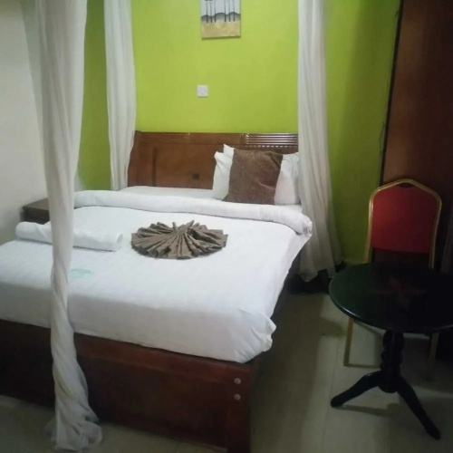 Royal Palm Hotel And Suites