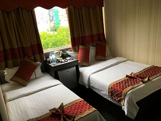 Standard Triple room
