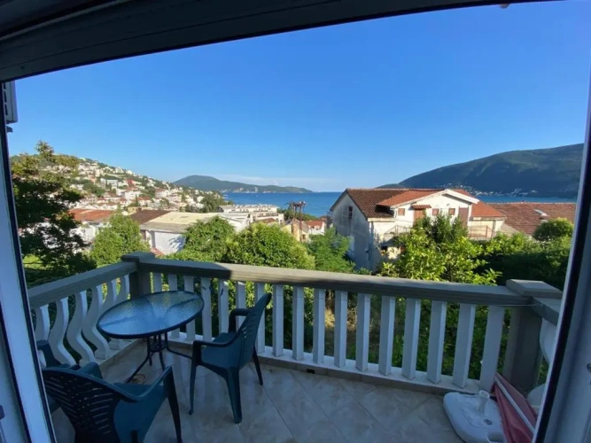 1 Bedroom Apartment with sea view