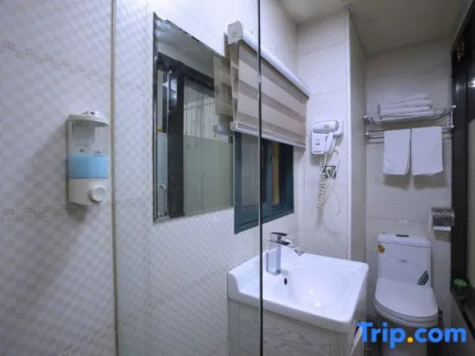 Shanghai Yijun Select Hotel