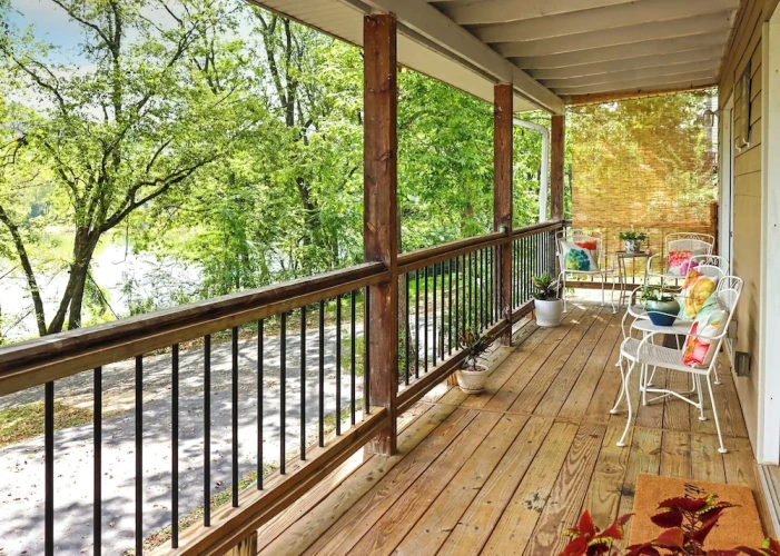 1 Bedroom Cottage with balcony