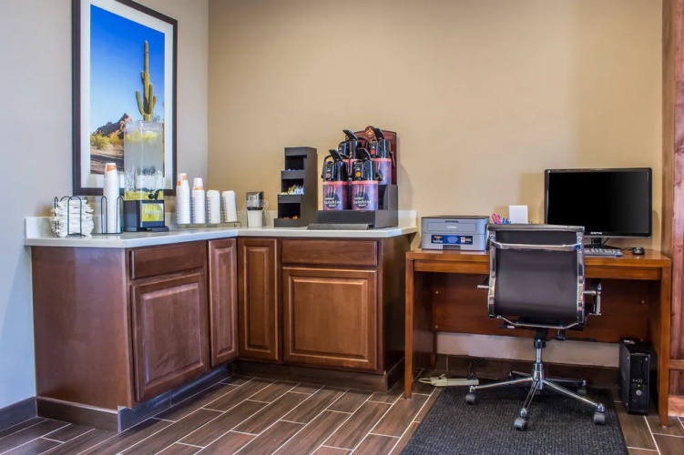 Comfort Inn & Suites At Talavi