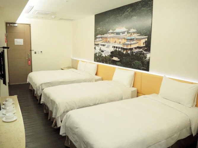 Standard Quadruple room