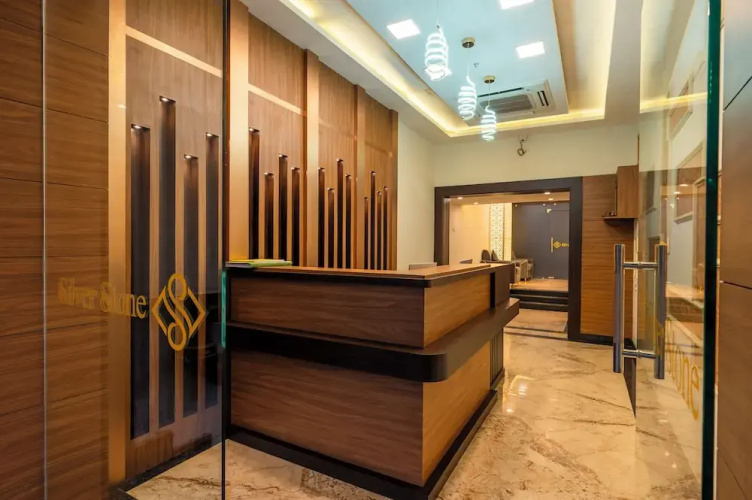 Hotel Silver Stone Varanasi