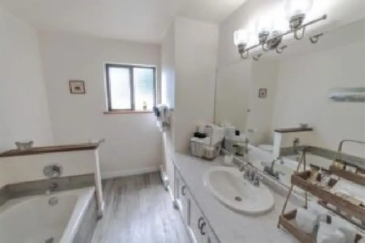 Suite with balcony and with harbour view