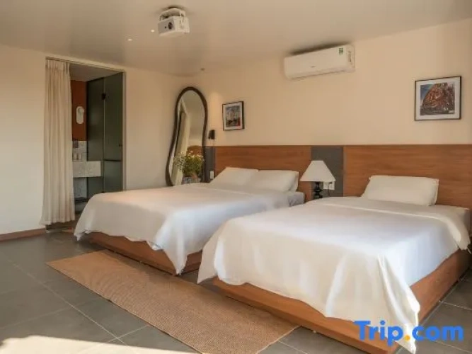Standard Triple Family room