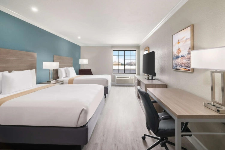 Deluxe Quadruple room