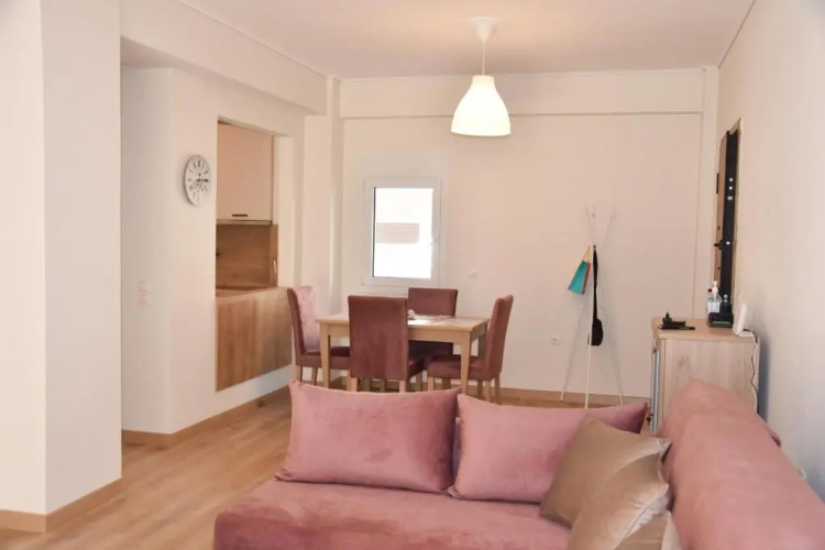 Comfy Central Apartment