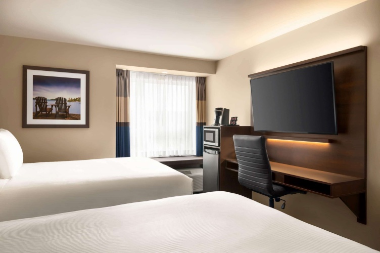 Microtel Inn & Suites by Wyndham Aurora photo 8