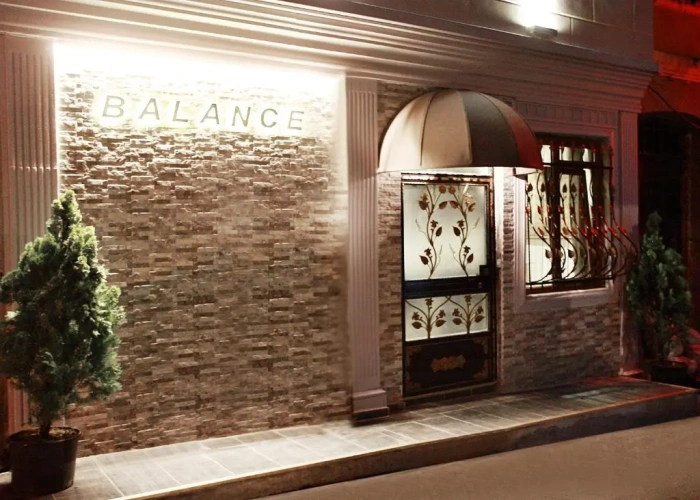 Deluxe Studio