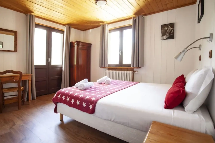 Superior Double room with balcony and with mountain view