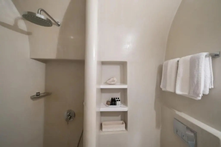 Elia Cave Suites