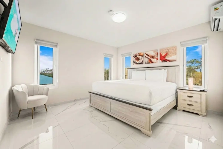 3 Bedrooms Villa