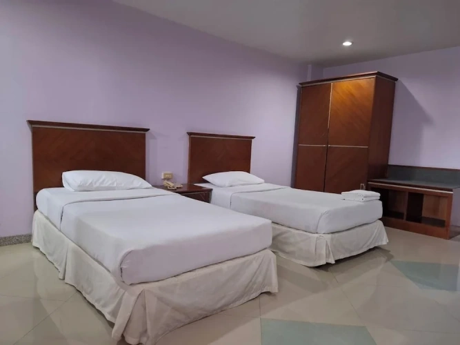 Standard Twin room with balcony
