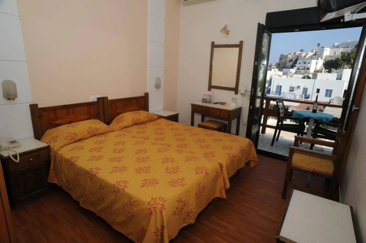 Coronis Hotel