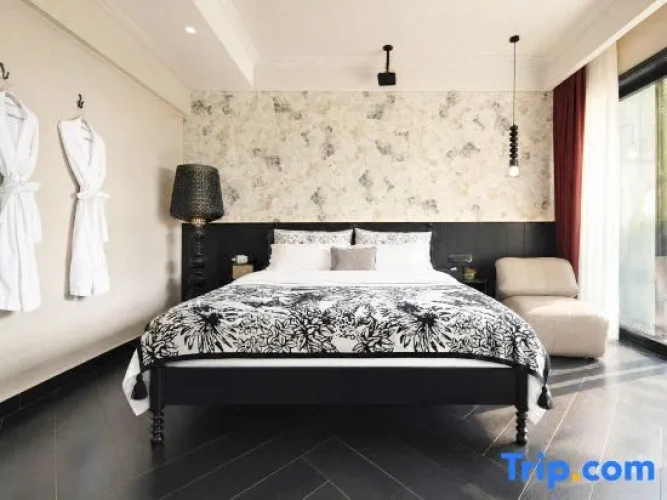 2 Bedrooms Standard room with view