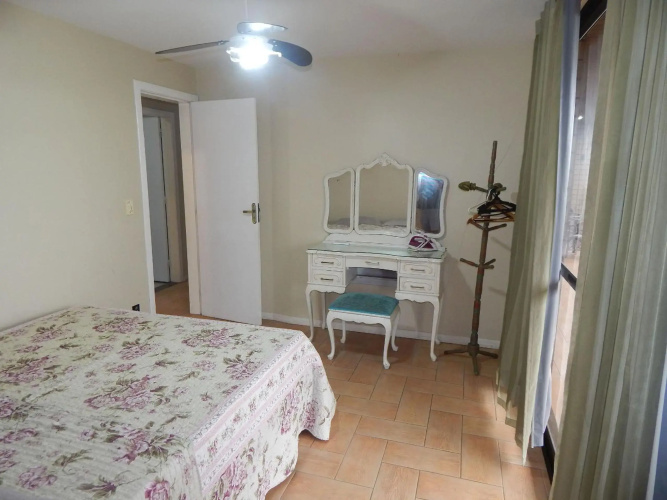 Charmoso e confortável 3 quartos com varanda e piscina - CF05