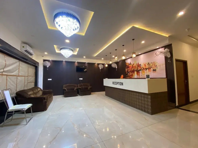 Hotel Varuna Grand