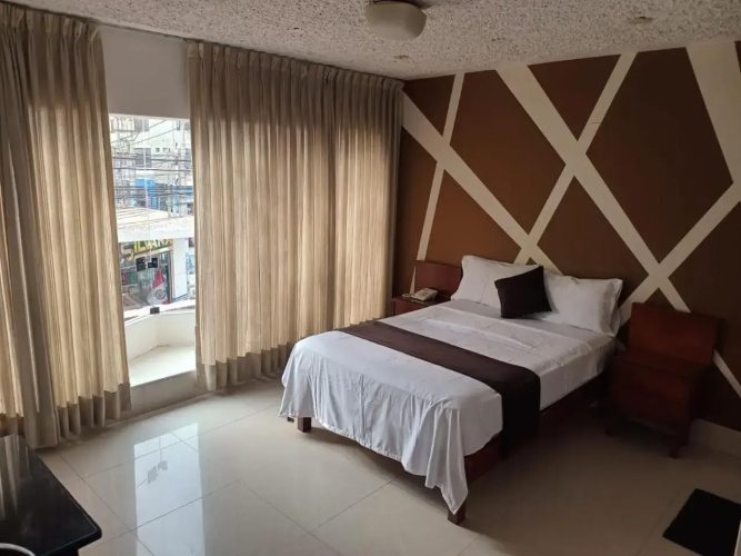 Hostal Silvana ***