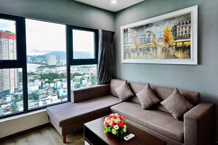 3 Bedrooms Apartment