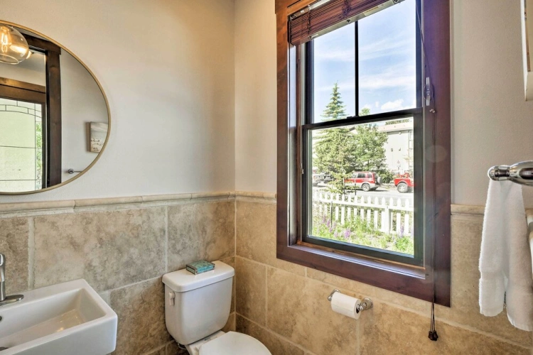4 Bedrooms Cottage