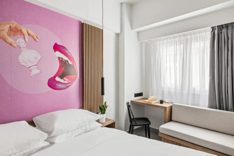 The Q Hotel