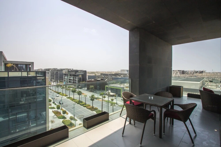 2BR Corner Unit Huge Balcony CityWalk B1