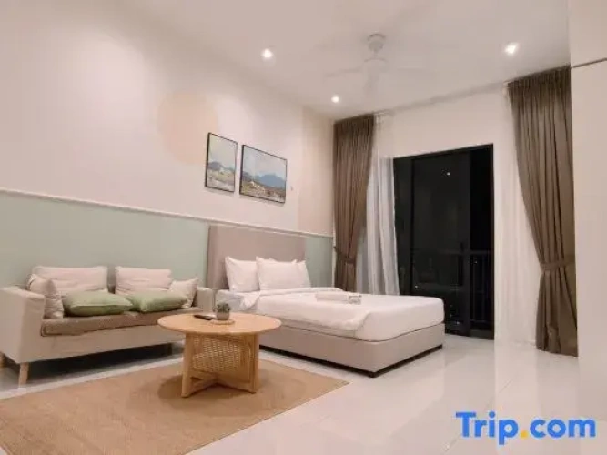Deluxe Suite with balcony