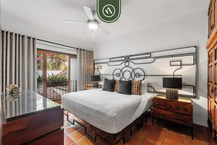 Stylish 2 BR Condo in Romantic Zone - Rooftop Pool