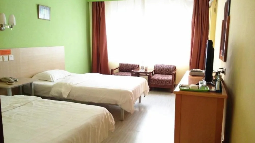 Qingdao New Holiday Hotel
