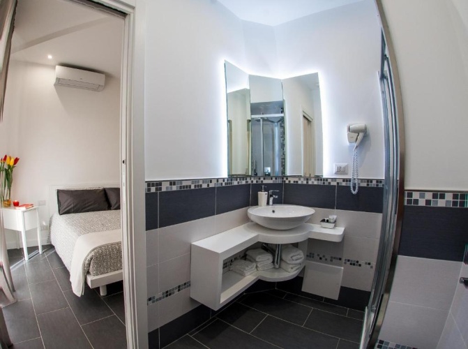 Standard Triple room