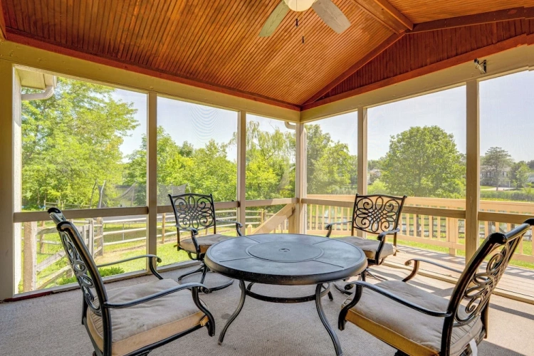 4 Bedrooms Cottage