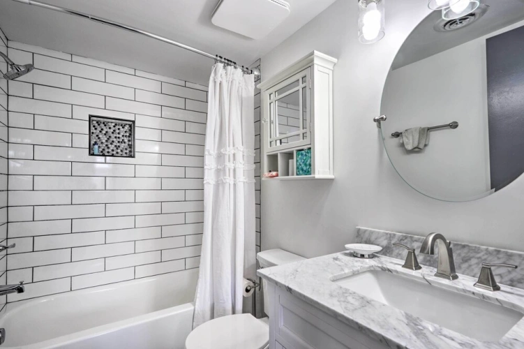 3 Bedrooms Apartment