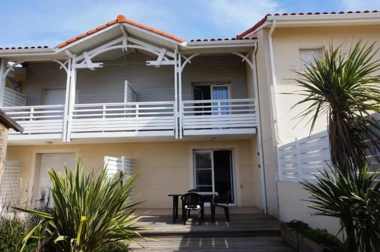3 Bedrooms Cottage