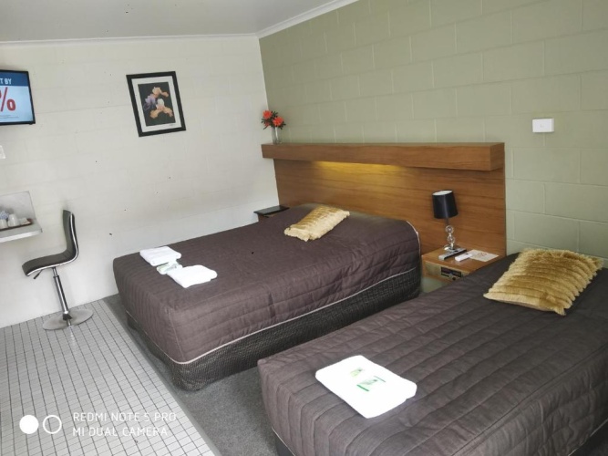 Standard Triple room