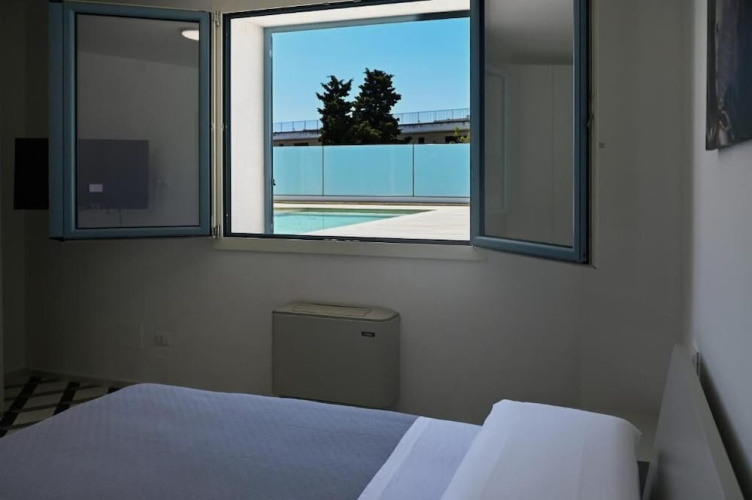 Perle Marine Suite Apartments