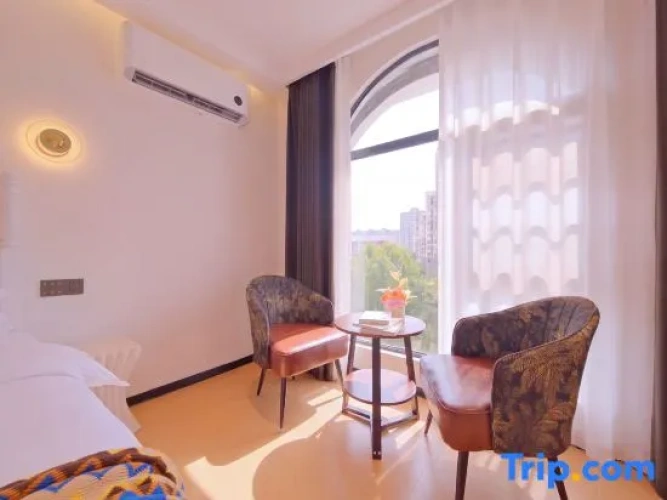 Standard Double room with view