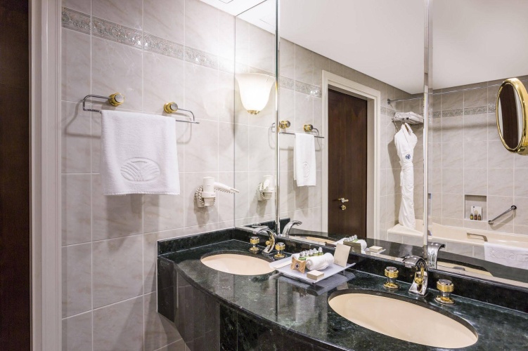 Mövenpick Dubai Grand Al Bustan photo 14