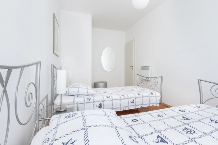 Apartment Neven - comfortable & great location: A1 Split, Riviera Split