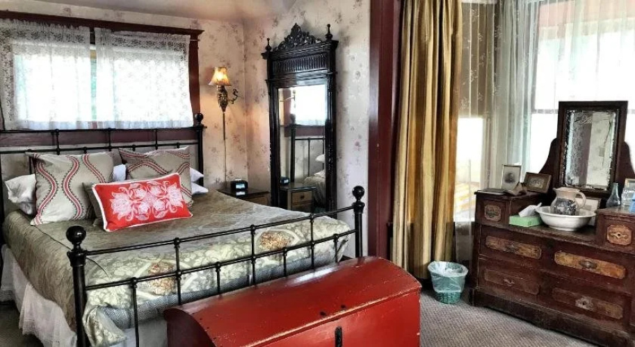 Historic Skagway Inn