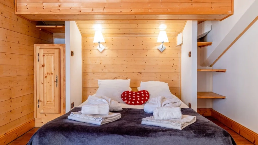 6 Bedrooms Chalet