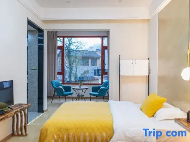 Standard room with balcony