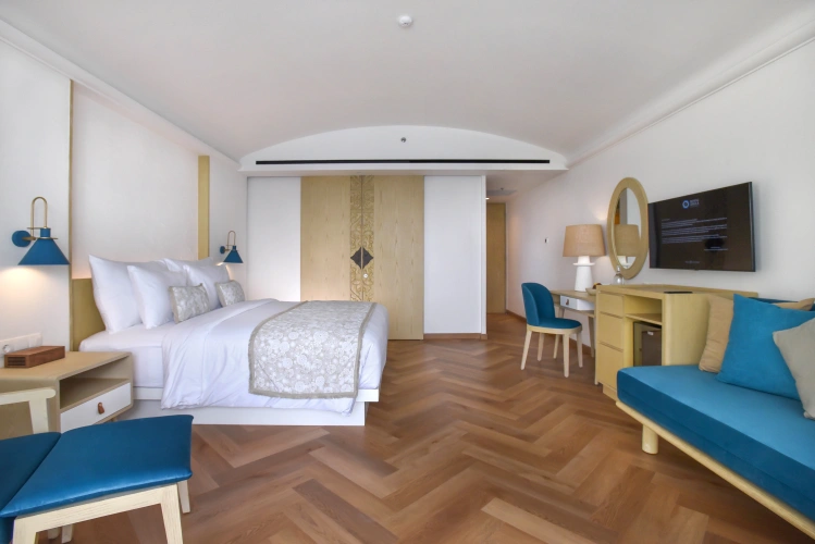 Premier room